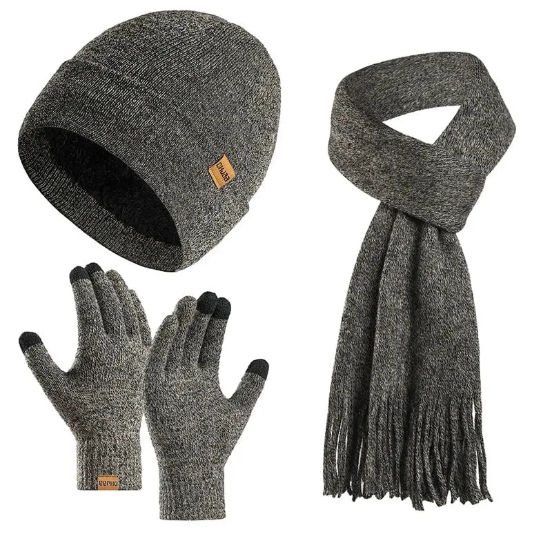 Bonnet, écharpe et gants en peluche